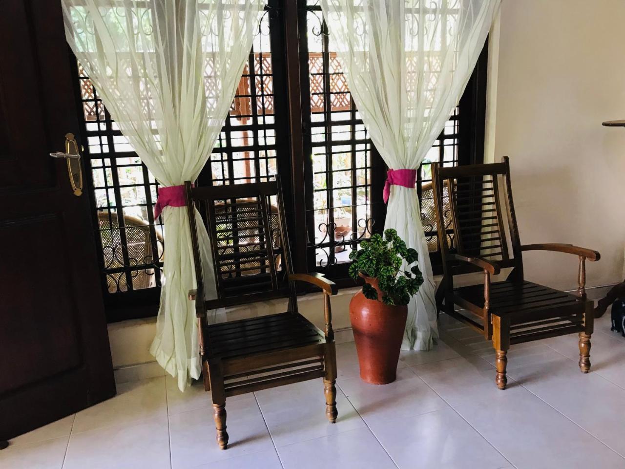 Unique Villa Kandy Esterno foto