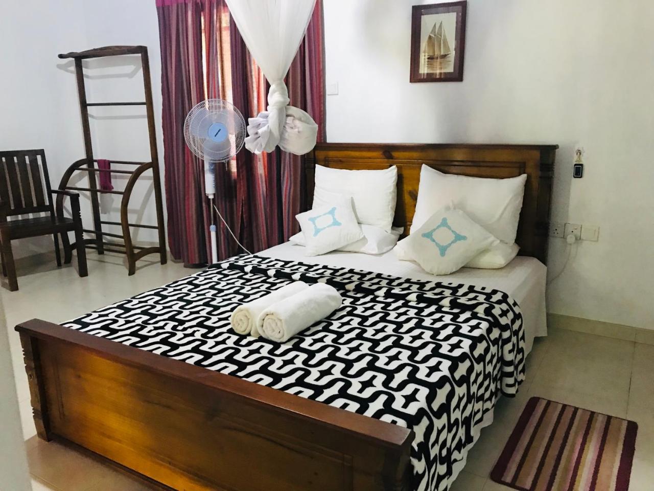 Unique Villa Kandy Esterno foto