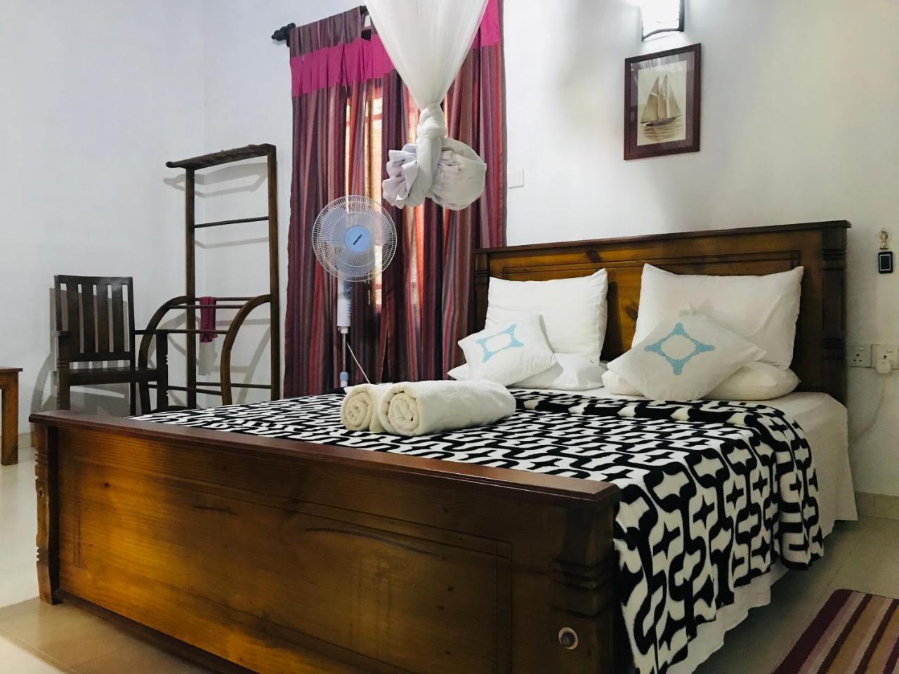 Unique Villa Kandy Esterno foto
