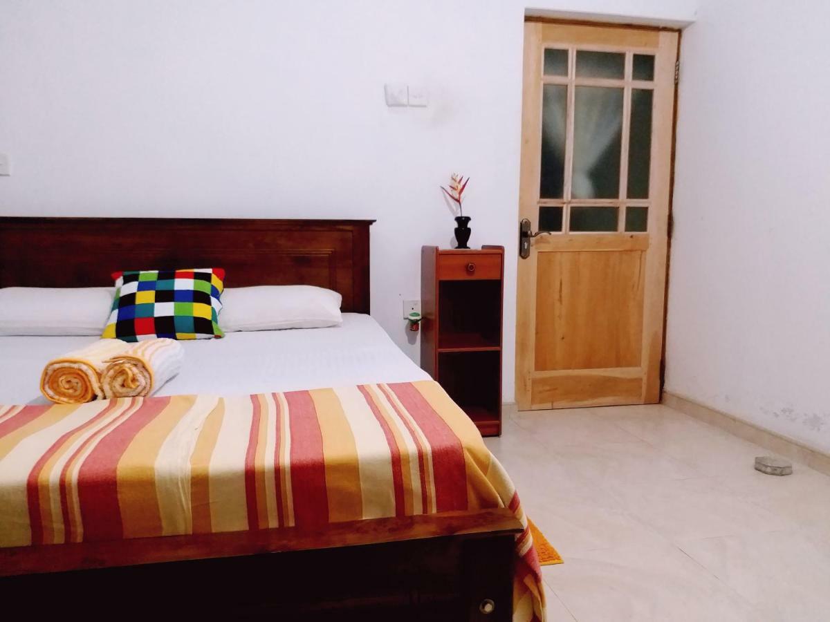 Unique Villa Kandy Esterno foto