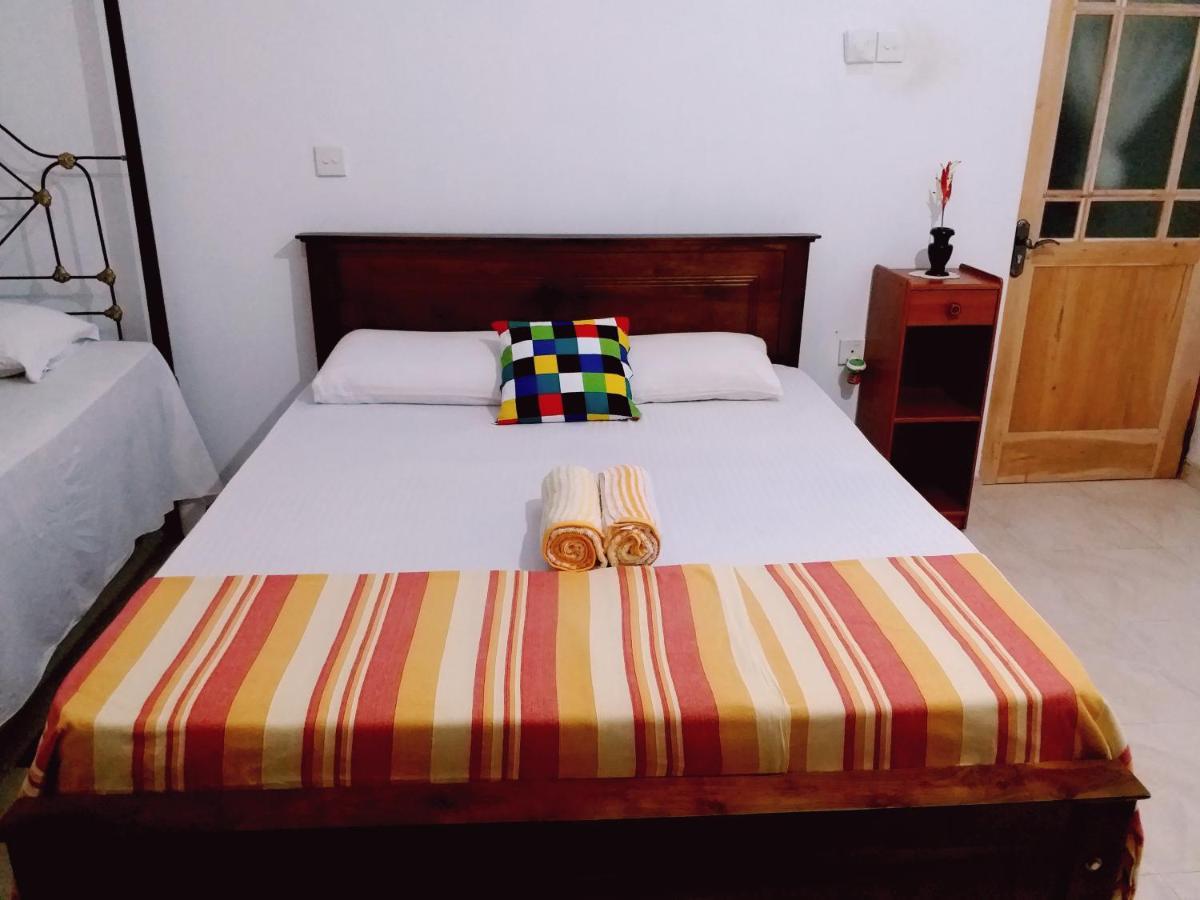 Unique Villa Kandy Esterno foto